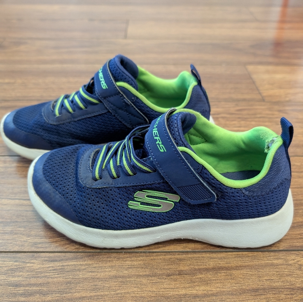 Skechers sneakers for kids